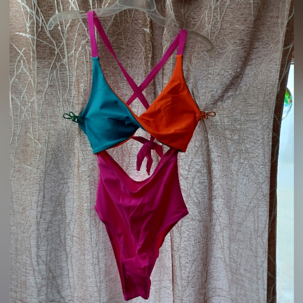 SHEIN 1PC CUTOUT SWIMSUIT, WOMENS SZ S